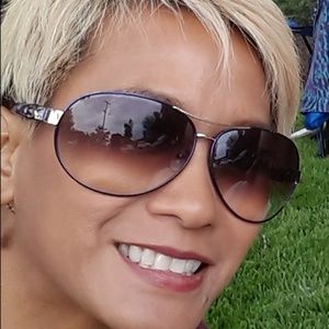 Meet your Posher, Pam